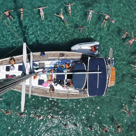 Hotel Eleni Adamantas (Milos)