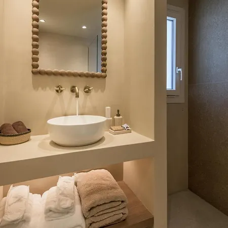 Hotel Eleni Adamantas (Milos)