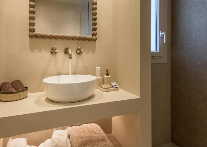 Hotel Eleni Adamantas (Milos)