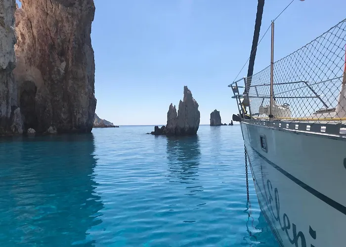 Eleni Adamantas (Milos)