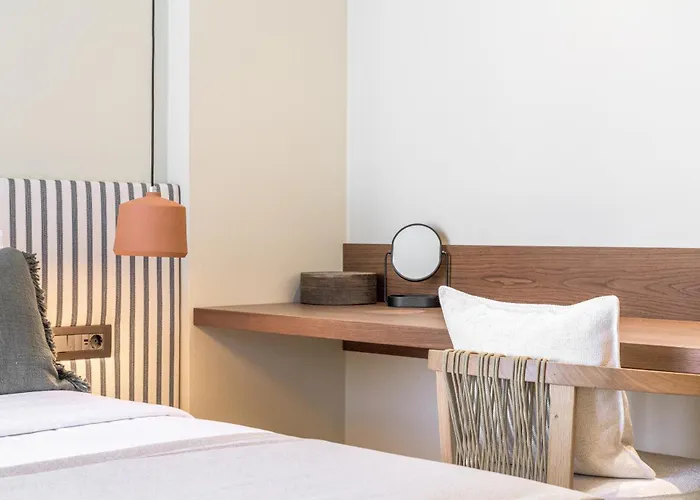 Eleni 2* Adamantas (Milos)